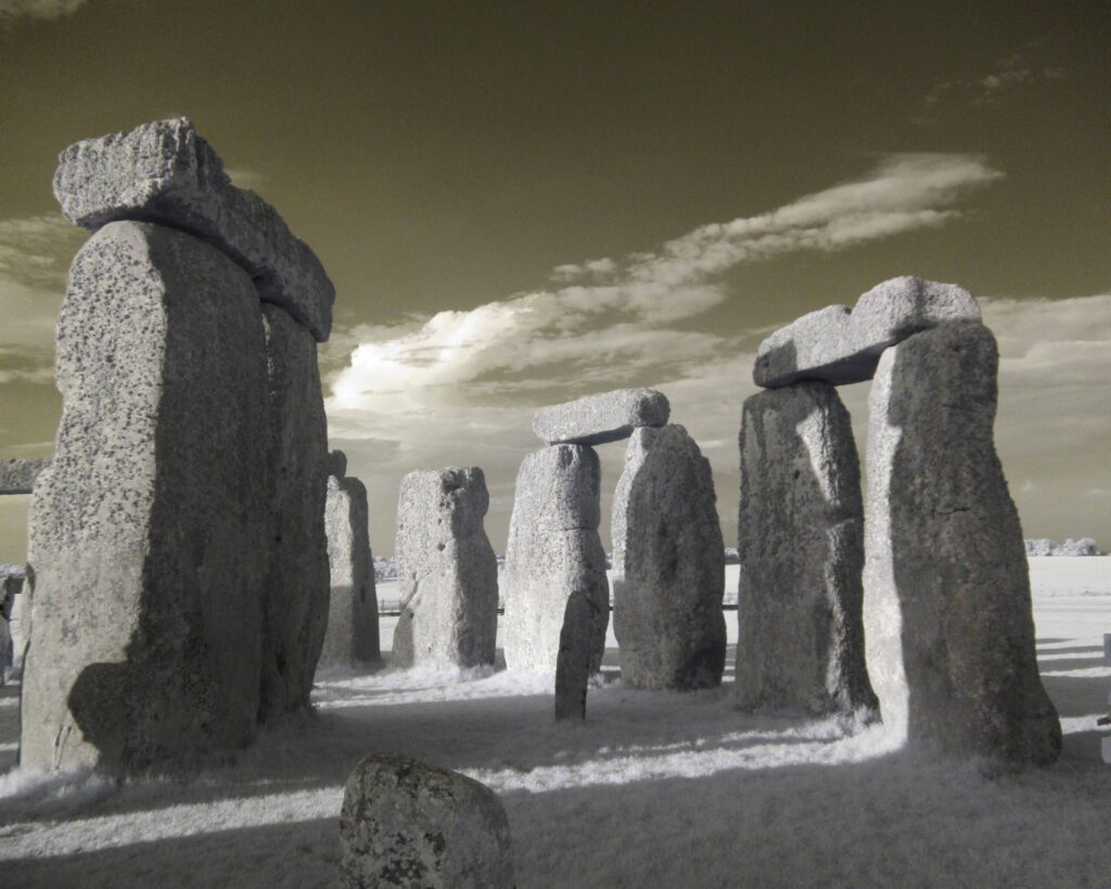 mysterious stonehenge 2 scaled